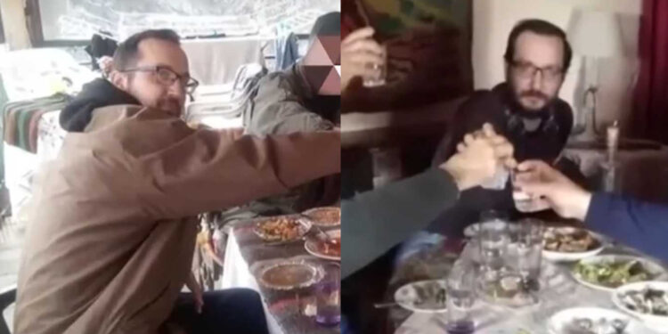 Alldaynews.gr «Ο πατέρας του ήταν η μόνη παρέα του», λένε κάτοικοι της Καστοριάς όπου εργαζόταν ως ψυχολόγος ο Βασίλης Καλογήρου