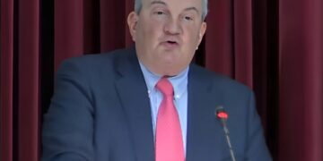 Βυθίστηκαν στο πένθος: Θλίψη για Κώστα Καραμανλή και Νατάσα Παζαΐτη