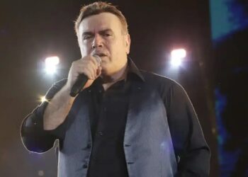 Πέθανε ο Μανώλης Λιδάκης στα 65 του χρόνια – Βρέθηκε νεκρός σε airbnb