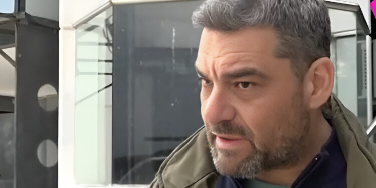 Alldaynews.gr Ο Μάνος Νιφλής αποκαλύπτει για τον Αλέξη Κούγια: «Απέκτησε πολλά ακίνητα γιατί είχε κόμπλεξ που μεγάλωσε σε μια παράγκα»