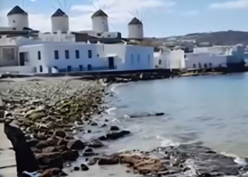 Μύκονος: Υποχώρησε η θάλασσα και αποκαλύφθηκε τμήμα της στεριάς – Αναστατωμένοι οι κάτοικοι και οι τουρίστες στο νησιού