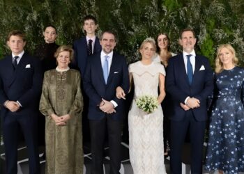 Νικόλαος Ντε Γκρες – Χρυσή Βαρδινογιάννη: Οι επίσημες φωτογραφίες και η ανακοίνωση για τον γάμο τους