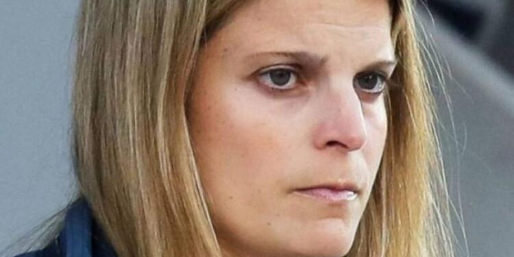 Alldaynews.gr «Με πλήρωνε για να κάνουμε σ@ξ»: Σοκ για την Αθηνά Ωνάση!