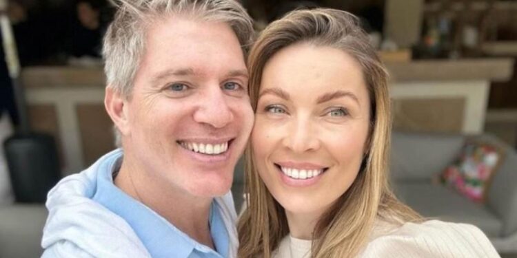 Alldaynews.gr Μαριέττα Χρουσαλά – Λέων Πατίτσας: Φρούριο η βίλα τους στο Ελληνικό – Πισίνες, γυμναστήριο, spa, γήπεδα (photos)