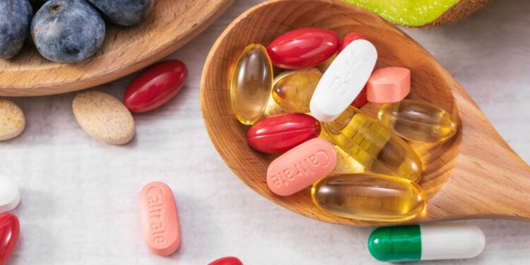 Alldaynews.gr Βιταμίνες και Συμπληρώματα Διατροφής: Η Δύναμη της Υγείας