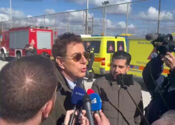 Κώστας Συνολάκης από Σαντορίνη: «Στο νησί θα εγκατασταθεί παλιρροιογράφος – Προετοιμαζόμαστε για το χειρότερο»