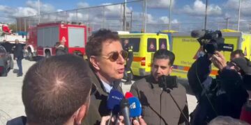 Κώστας Συνολάκης από Σαντορίνη: «Στο νησί θα εγκατασταθεί παλιρροιογράφος – Προετοιμαζόμαστε για το χειρότερο»