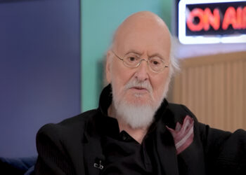 Διονύσης Σαββόπουλος: «Έριχνα μπάτσες στα παιδιά μου, έτσι μεγαλώσαμε κι εμείς, έχω μετανιώσει»