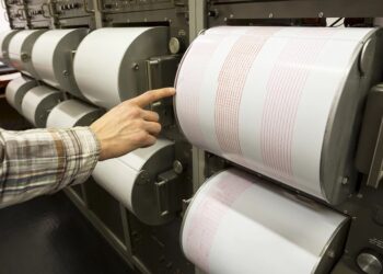 Καραστάθης για σεισμική δραστηριότητα στις Κυκλάδες: Μέσα σε τρεις ημέρες έχουν σημειωθεί 39 σεισμοί πάνω από 4 Ρίχτερ