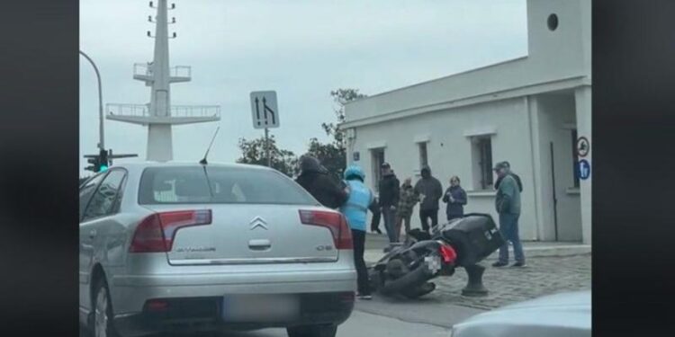 Alldaynews.gr Άγριο επεισόδιο με ΙΧ και ντελιβερά – Δείτε το βίντεο