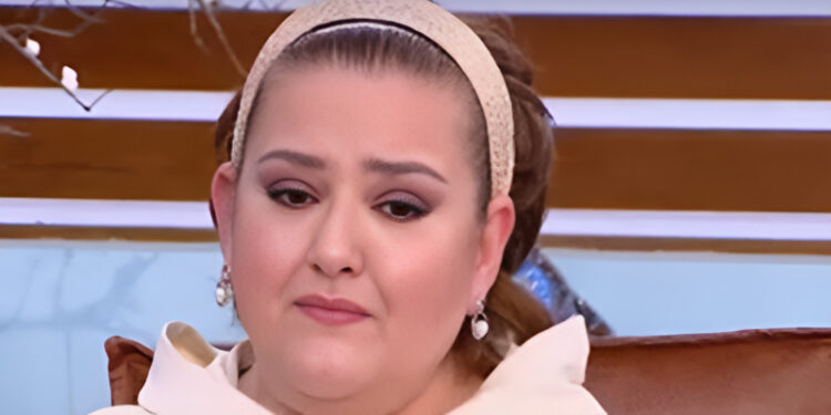 “Λύγισε” on air η Σοφία Βογιατζάκη για τη Μαρία Καρυστιανού: «Σκίζεται η ψυχή μου ρε συ Γιώργο – Δεν μπορεί να φύγει η εικόνα της, σου το λέω και τρέμω»