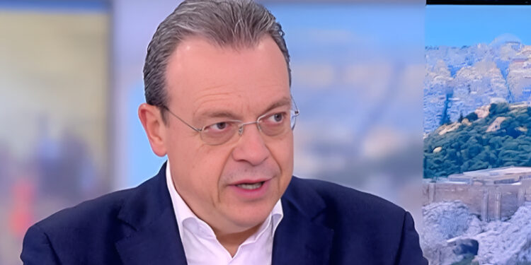 Alldaynews.gr Φάμελλος για Αδειλίνη: «Πρέπει να ξαναδιαβάσει τη διάκριση των εξουσιών και να προσέχει αυτά που γράφει»