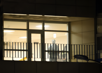 Δασκάλα μαχαίρωσε 8χρονη μαθήτρια – Είχε επιστρέψει από άδεια λόγω κατάθλιψης