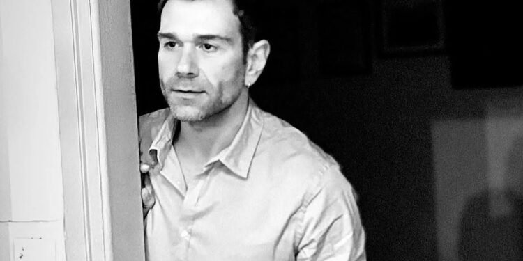 Alldaynews.gr Συγκλονίζει ο Τάσος Ιορδανίδης: «Ενώ έκλαιγα, ένιωσα ένα χέρι να μου σηκώνει το κεφάλι…»