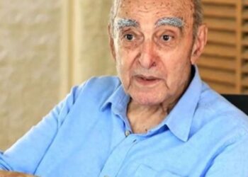 Πέθανε ο ναύαρχος Αντώνης Θεοχάρης