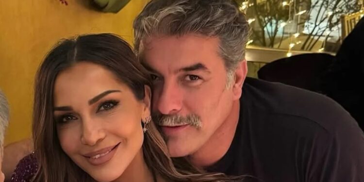 Δέσποινα Βανδή – Βασίλης Μπισμπίκης: Με καρδούλες και …Πλούταρχο οι αναρτήσεις τους για τη γιορτή του Αγίου Βαλεντίνου