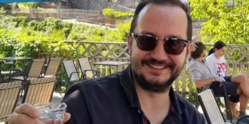 Στοιχείο «βόμβα»: Αuτό βρέθηκε δίπλα από τον Βασίλη Καλογήρου που δείχνει ότι είναι έγκλημα