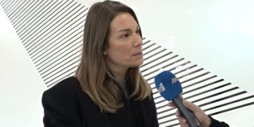 Alldaynews.gr Βίκυ Καγιά: «Ήμουν πληγωμένη γιατί με απατούσε δεξιά και αριστερά»