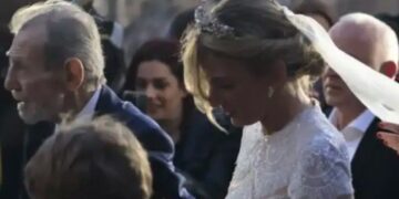 Χρυσή Βαρδινογιάννη: Η εντυπωσιακή εμφάνιση της νύφης