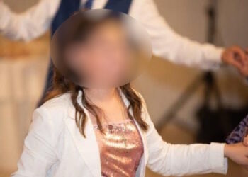 Από 4 μέτρα ύψος έπεσε το αυτοκίνητο που οδηγούσε η 15χρονη που σκοτώθηκε – Απεγκλωβίστηκαν μόνοι τους οι γονείς της