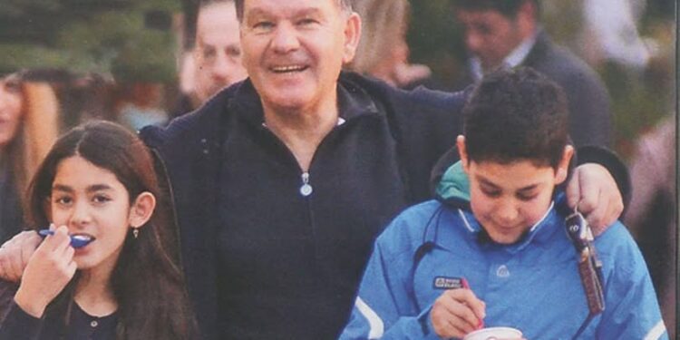 Alldaynews.gr Αλέξης Κούγιας: Η αδυναμία στα παιδιά του και η στήριξη της οικογένειάς του μέχρι το τέλος