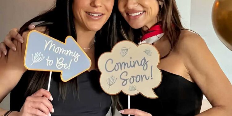 Alldaynews.gr Ανθή Βούλγαρη: Έκανε baby shower πάρτι λίγο πριν φέρει στον κόσμο το πρώτο της παιδί