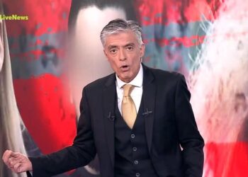 Σε έξαλλη κατάσταση ο Νίκος Ευαγγελάτος: «Ντροπή, τα αρπάξατε από κάπου;»