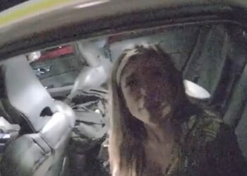 Βίντεο: Η στιγμή που η μεθυσμένη 25χρονη οδηγός ρωτάει «ποιος πέθανε»;