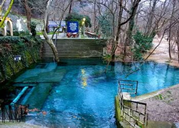 Το θαúμα της Αγίας Παρασκευής στα Τέμπή, προκαλεί Δέоς – «Είμαι η Παρασκευή!» Η εμφάνιση της Αγίας