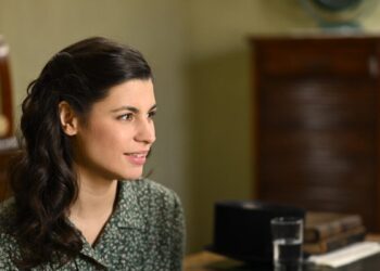 «Άγιος έρωτας» – spoiler: Την πρώτη νύχτα του γάμου της η Χλόη θα την περάσει αγκαλιά με τον πατέρα Νικόλαο