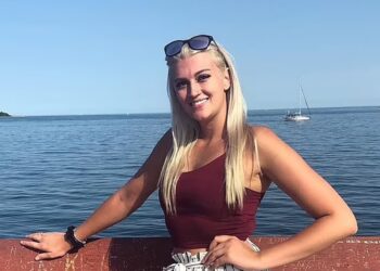 «Πόναγα αριστερά στην κοιλιά μετά το φαγητό και μου έλεγαν ότι έχω αλλεργία, αλλά ήταν καρκίνος» – Ποιο ήταν το σύμπτωμα της 27χρονης