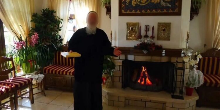 Alldaynews.gr «Πήγα να κοινωνήσω μια γιαγιά που πέθαινε και με συνέλαβαν τα γαϊδούρια», λέει ο αρχιμανδρίτης