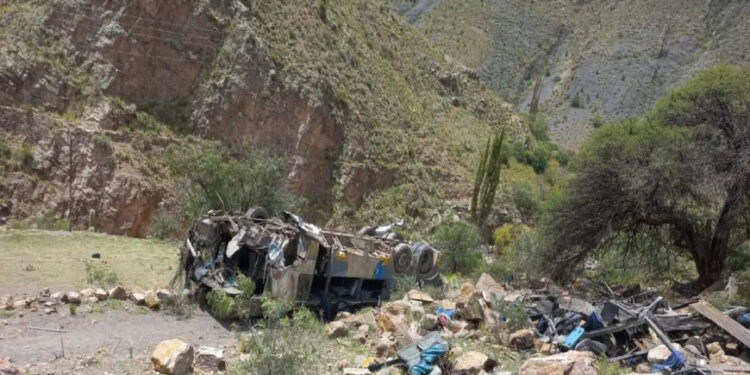 Alldaynews.gr Τραγωδία: Πάνω από 33 νεκροί μετά από σύγκρουση λεωφορείων που πήγαιναν σε καρναβάλι