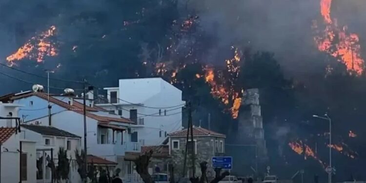 Alldaynews.gr Φωτιά τώρα σε ελληνικό νησί: Καίγεται δασική έκταση – Μεγάλη επιχείρηση της πυροσβεστικής