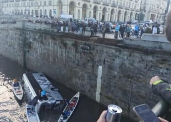 Πασίγνωστος ηθοποιός, δεν γνώριζε κανείς ότι είναι γκέι: Αυτός είναι ο πρώην σύντροφος του Σπύρου Μπιμπίλα – «Τον αγάπησα περισσότερα από κάθε τι στο κόσμο»