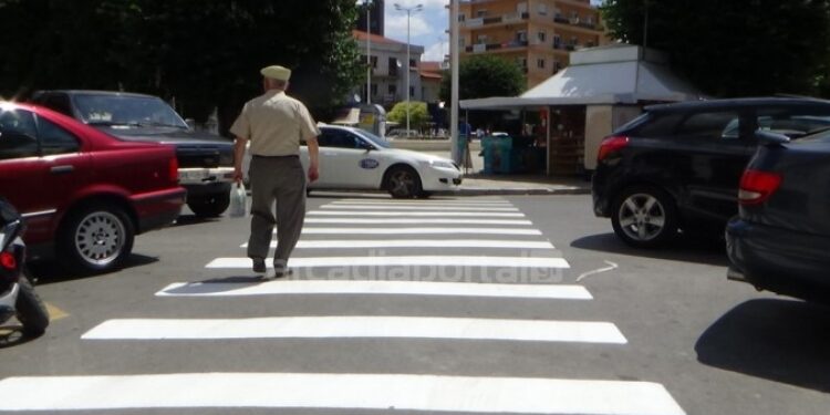 Καταγγελίες: Οι οδηγοί βλέπουν διάβαση και «γκαζώνουν» (video)