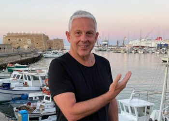 Alldaynews.gr Δεν μάσησε τα λόγια του ο Τάσος Δούσης για το σκάνδαλο στην Πολεοδομία: «Είναι όλοι στο κόλπο να π@δ@ξουν την Ελλάδα»