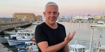 Alldaynews.gr Δεν μάσησε τα λόγια του ο Τάσος Δούσης για το σκάνδαλο στην Πολεοδομία: «Είναι όλοι στο κόλπο να π@δ@ξουν την Ελλάδα»