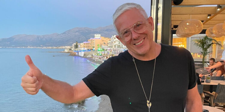 Alldaynews.gr Ο Τάσος Δούσης γλεντά ξανά Παπαδόπουλο για την Εθνική Πινακοθήκη: «Είναι αισθητικός φασισμός και αυτό που κατάφερε ήταν…»