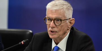 Ακόμα δεν ανέλαβε: Παραιτήθηκε ο Αρίστος Δοξιάδης από τη θέση του Υφυπουργού Έρευνας και Καινοτομίας – «Σεσημασμένος υβριστής» και εμπλοκή σε «καρτέλ» του καταλογίζει ο ΣΥΡΙΖΑ