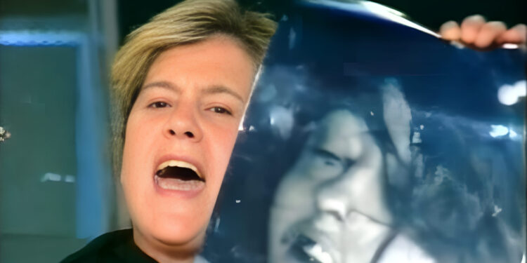 Ελένη Φωτιάδου: Έγινε ιερόδουλη για τη δικαίωση της κόρης της – Σύναψε μέχρι και ερωτική σχέση με έναν φονιά της