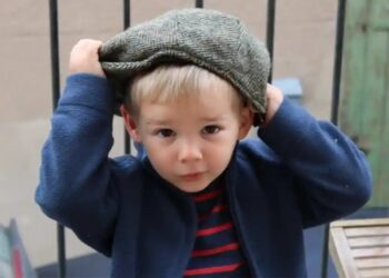 Θάνατος 2χρονου: Η ζαρντινιέρα με ίχνη αίματος και η αυτοκτονία του ιερέα που τον βάπτισε – Συνελήφθησαν οι παππούδες και οι θείοι