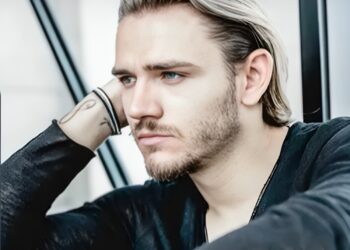 Τι λέει ο συντετριμμένος αδερφός του αδικοχαμένου 32χρονου Σωκράτη – Ο άνθρωπος που ανέλαβε τα έξοδα της κηδείας και η γνωστή ηθοποιός