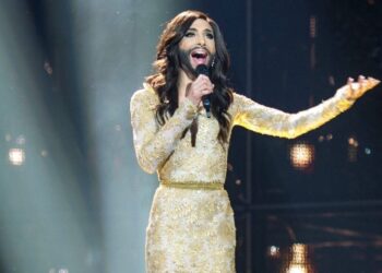 Άντρας με τα όλα του: Η Κοντσίτα κυκλοφορεί πλέον αγνώριστη 11 χρόνια μετά τη Eurovision – Η απίστευτη εικόνα της (φωτο)