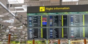 Alldaynews.gr Εκτός λειτουργίας το αεροδρόμιο Heathrow – Χάος με ακυρώσεις 1.300 πτήσεων – Ερευνούν για σαμποτάζ πίσω από τη φωτιά