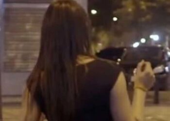 Ιερóδοuλη αποκαλύπτει ότι στην Τουρκία πολλοί νομίζουν πως το σeξ γίνεται από τον αφαλό