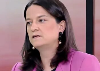 Νίκη Κεραμέως: Σοβαρές πιθανότητες να ξεπεράσουμε τα 1.500 ευρώ μέσο μισθό το 2027