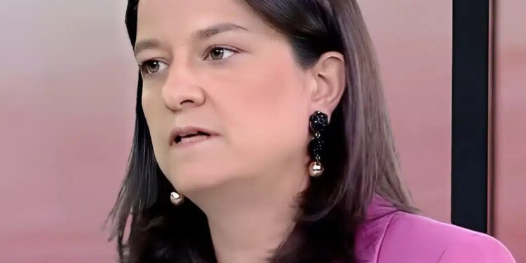 Alldaynews.gr Νίκη Κεραμέως: Σοβαρές πιθανότητες να ξεπεράσουμε τα 1.500 ευρώ μέσο μισθό το 2027