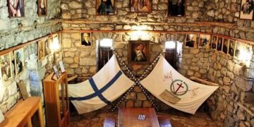 Συγκίνηση και δέος: Το σπίτι του Κολοκοτρώνη στο Λιμποβίσι και το βουνό όπου γεννήθηκε