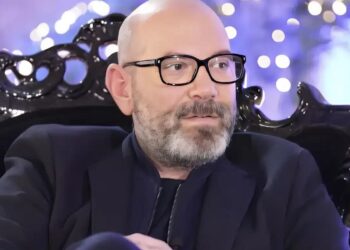 Γιώργος Λάγιος: «Πρέπει να φύγει η προσευχή από το σχολείο διότι είναι προσηλυτιστικό πράγμα»